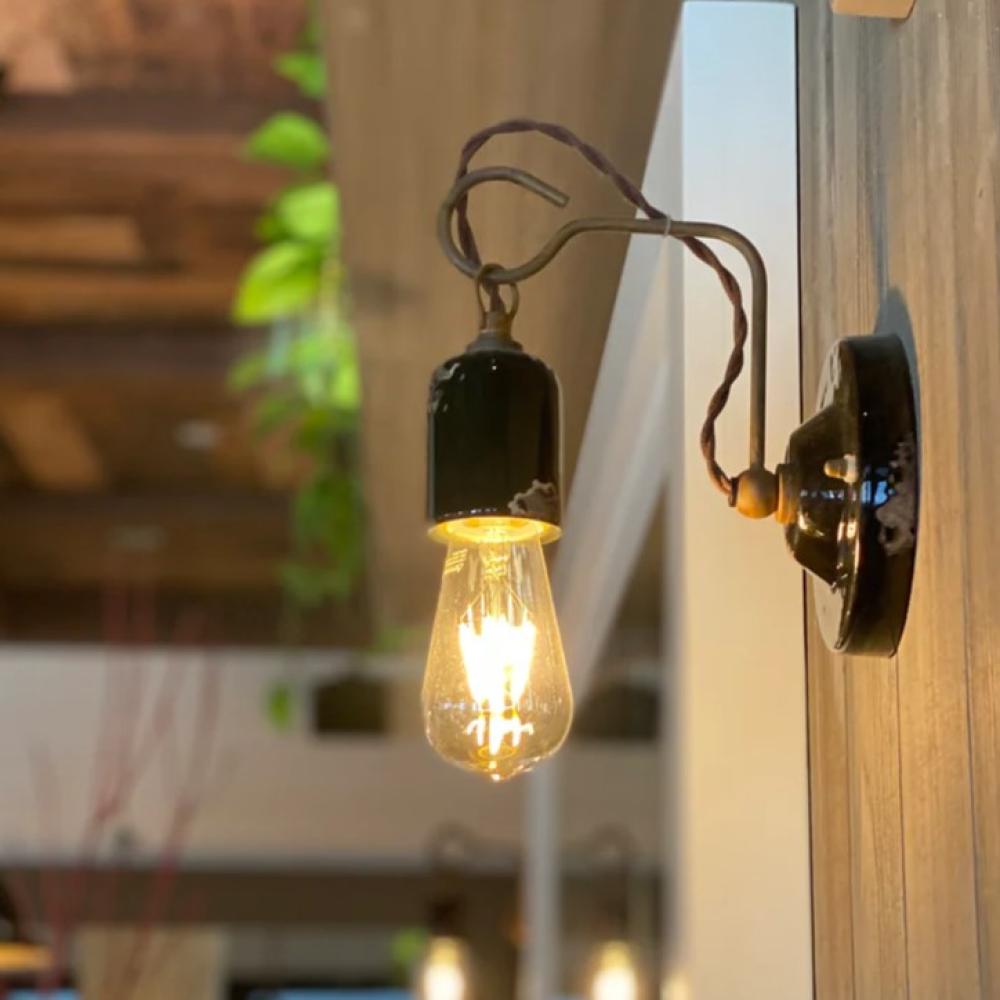fekete vintage mediterran keramia lampa rusztikus antikolt regies ipari hangulatu ferroluce retro bisztro kavezo falikar vilagitas paraszthaz bohem fiatalos.jpg